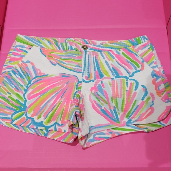 Lilly Pulitzer Shorts size 6 - Picture 1 of 2